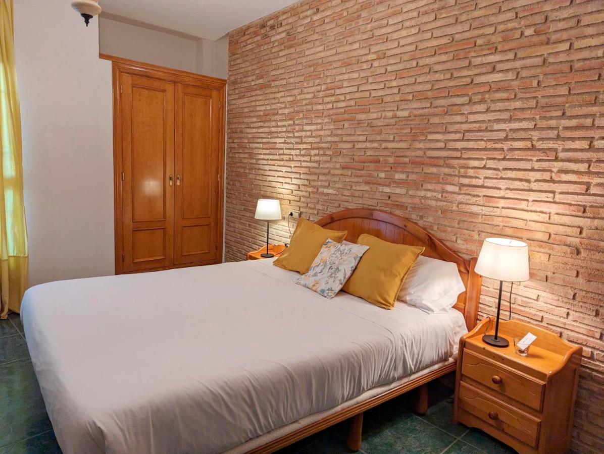 Hotel Moregon Cuacos De Yuste Extérieur photo