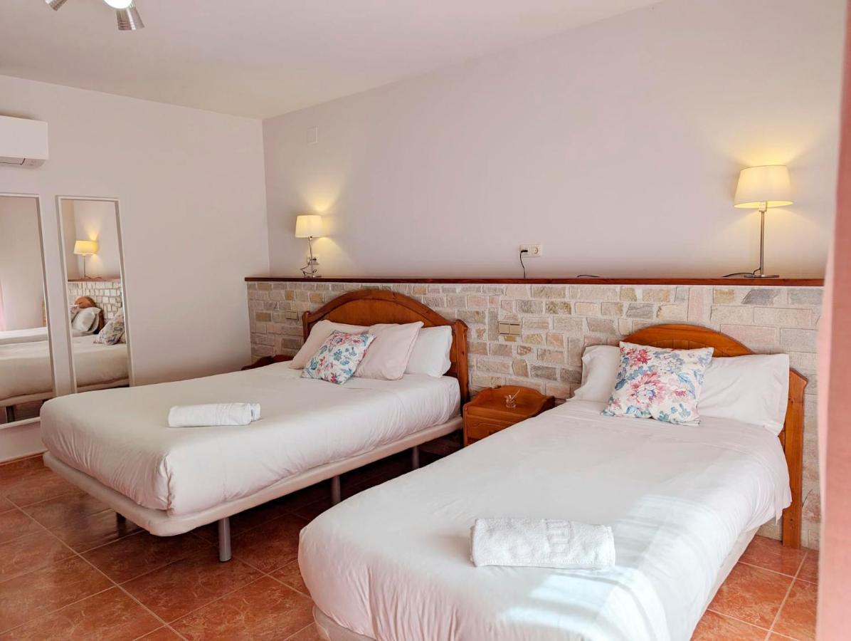 Hotel Moregon Cuacos De Yuste Extérieur photo